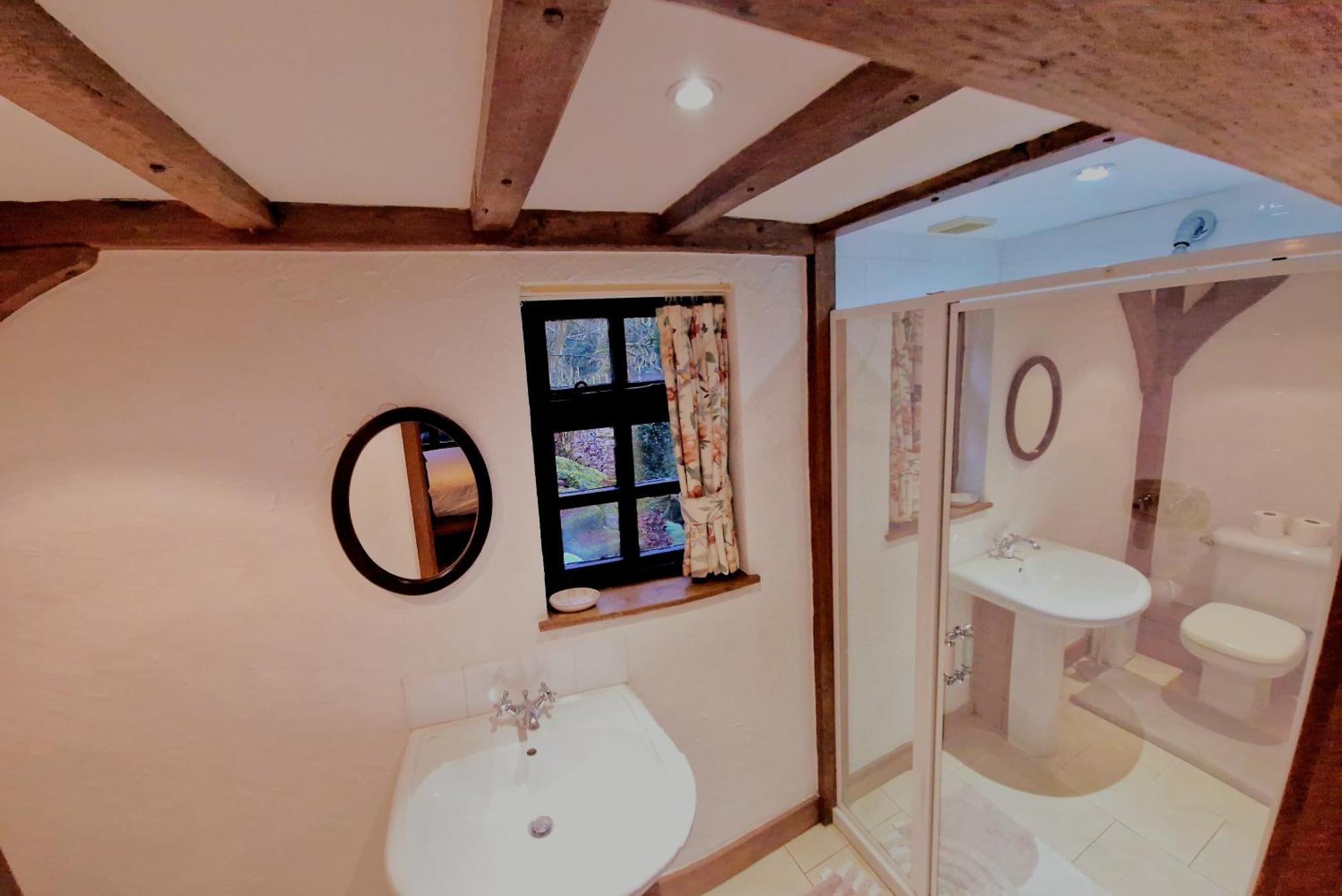 Beautiful Cottage In Brentwood Kelvedon Hatch Экстерьер фото