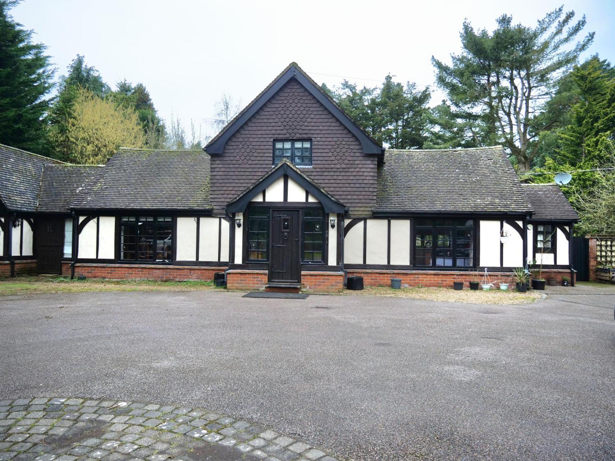 Beautiful Cottage In Brentwood Kelvedon Hatch Экстерьер фото