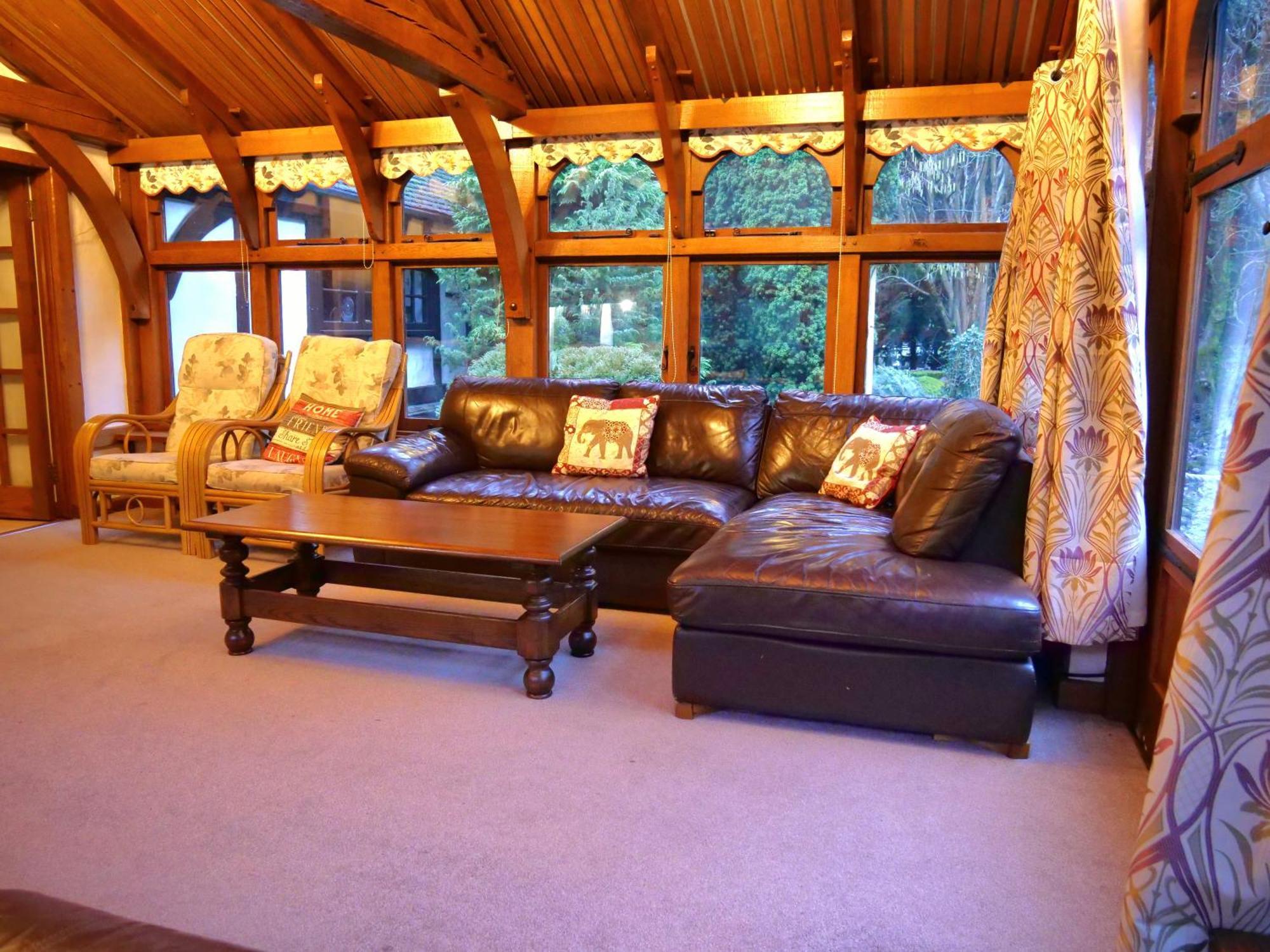 Beautiful Cottage In Brentwood Kelvedon Hatch Экстерьер фото